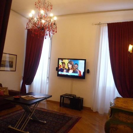 דירות רומא Residenza Mucha חדר תמונה